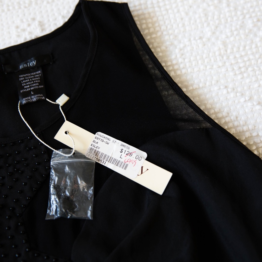 Black Dress - Picture 6 of 8